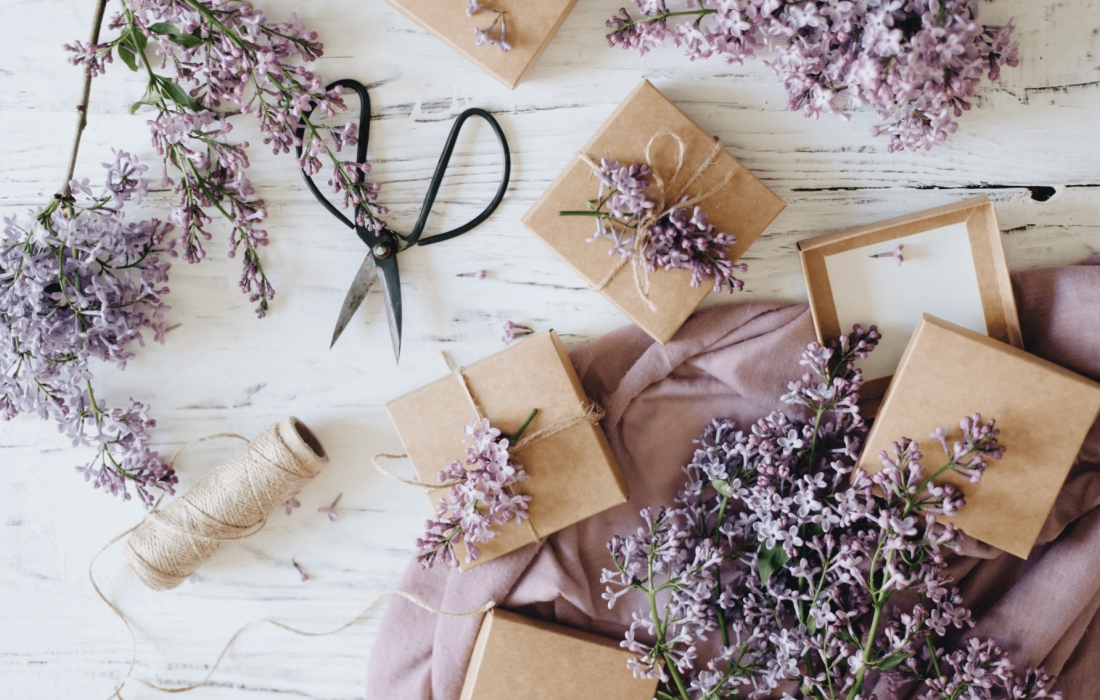 Gift-Giving Guide: Tips For Bridal Shower Ideas