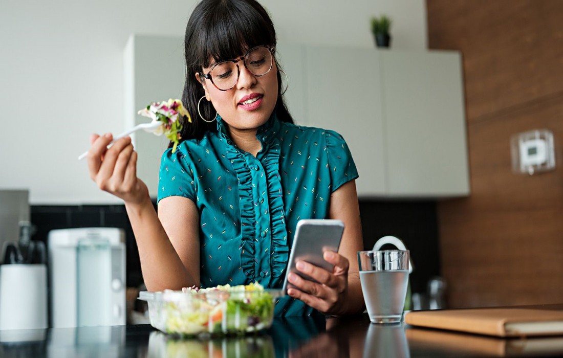 2 Ways To Shed Pounds, Reduce Stress And Improve Mood With Noom Mood