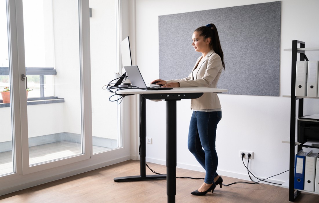 6 Best Standing Desk To Avoid Back Pain