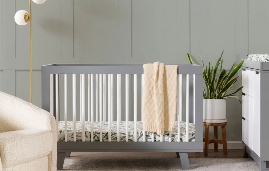 8 Cribs Perfect For Any Nursery
