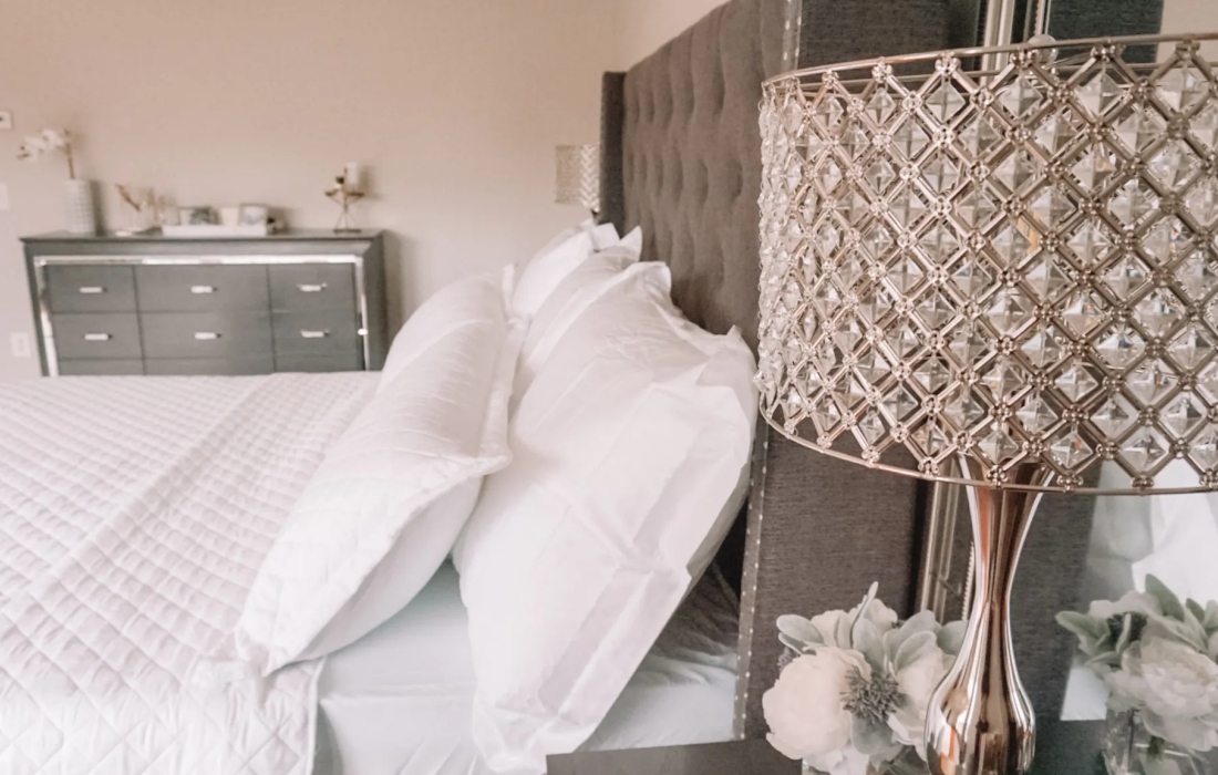 Dressers And Dresser Stools With Style And High Fashion
